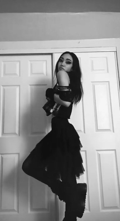 Kira Kutcher gets ready for class